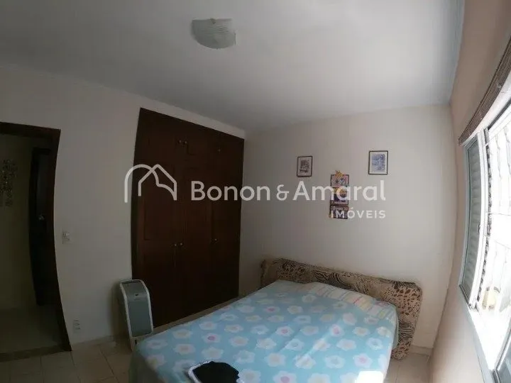 Imagem Casa térrea à venda, com 220m² de área construída, Parque Taquaral