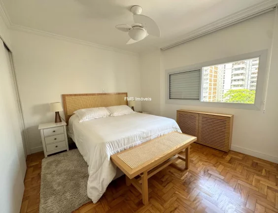 Imagem Apartamento à venda em Moema, 3 quartos sendo 1 suíte, 3 banheiros, 1 vaga de garagem.