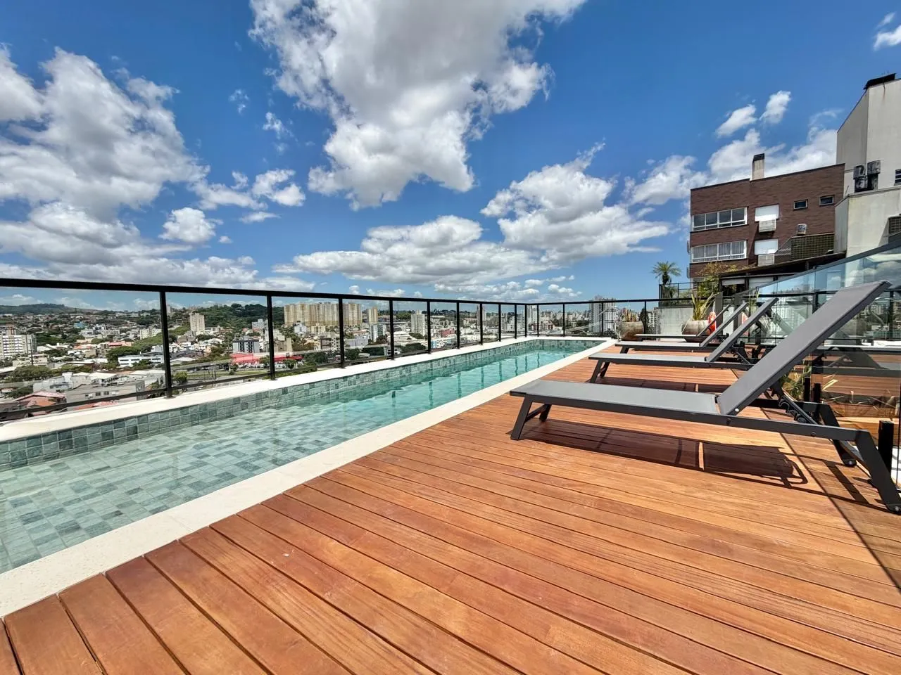 Imagem Excelente apartamento a venda no ITA123, com 2 domitórios no bairro Jardim Botânico.