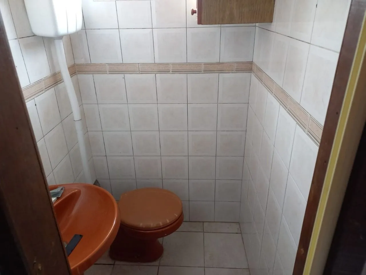 Imagem Duas casas no terreno com 2 vagas de garagem