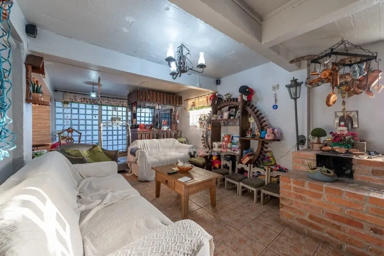 Imagem Casa de 3 dormitórios com 206m² à venda no Bairro Santa Tereza.