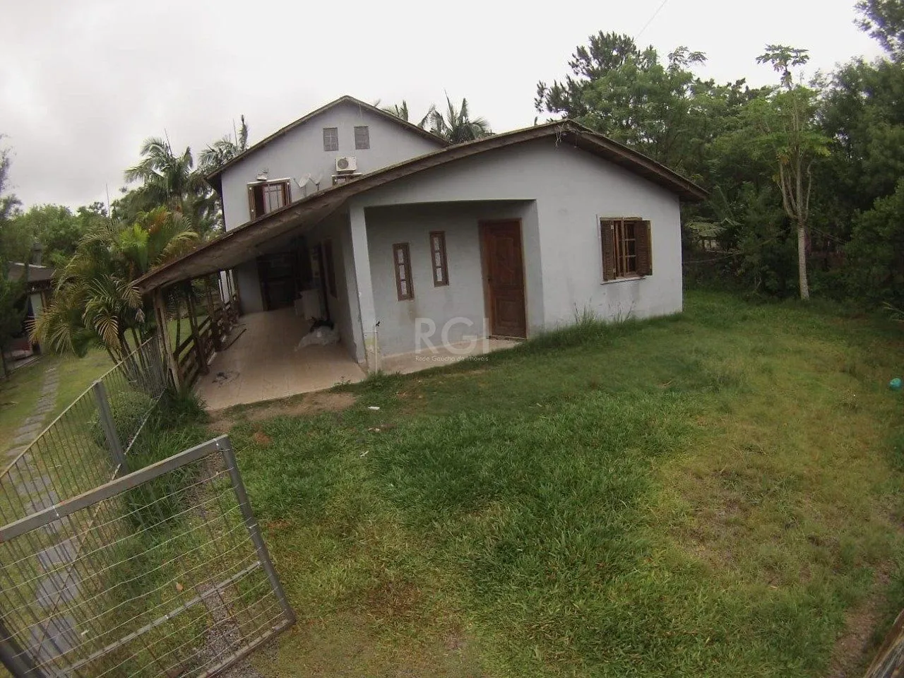 Imagem Casa 5 dormitórios no bairro Ponta Grossa
