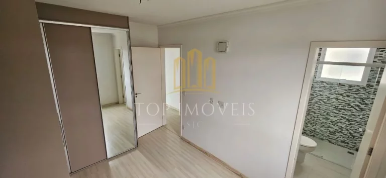 Imagem UM LUGAR PARA CHAMAR DE LAR. No coração do Parque Industrial, onde tudo acontece, nasce o apartamento que é o equilíbrio perfeito entre conforto, praticidade e bem-estar.