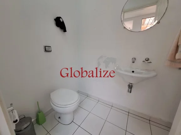 Imagem Casa para locação comercial com várias salas, recepção, cozinha e edicula por R$6.900,00 o pacote no centro de Santos