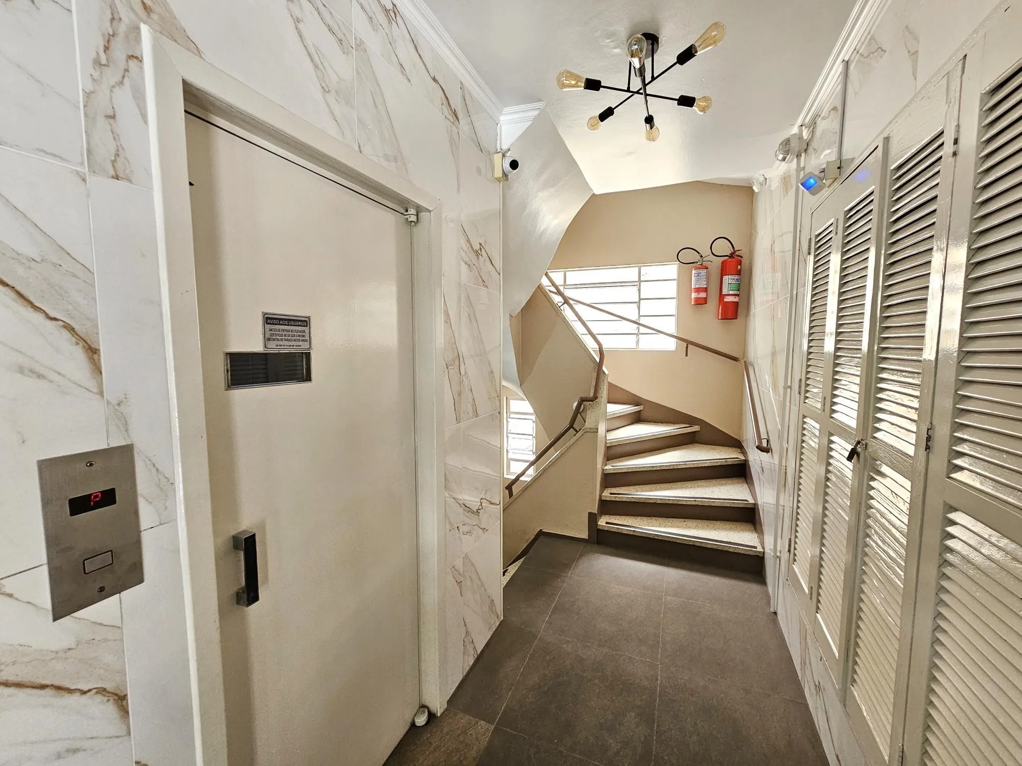 Imagem Apartamento 2 dormitórios com elevador na Cristóvão