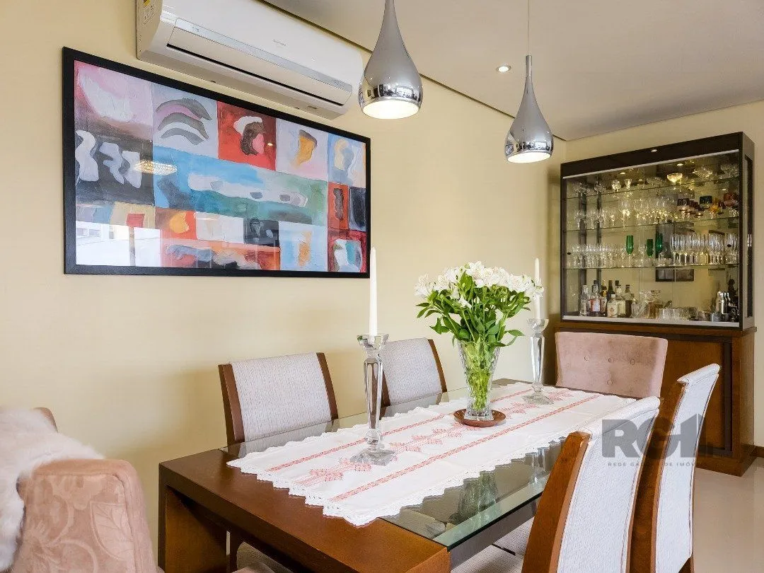 Imagem Apartamento com 3 quartos, suite, 3 vagas, condomínio com infra - Bairro Tristeza