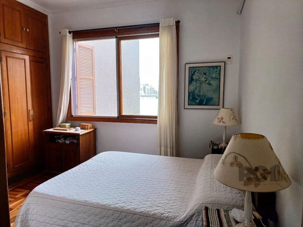 Imagem Casa averbada, ampla e ensolarada!