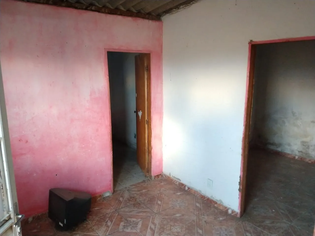 Imagem Casa à venda 2 Quartos, 2 Vagas, 255M², Conjunto Habitacional Terra dos Ipês II (Fase I), Pindamonhangaba - SP