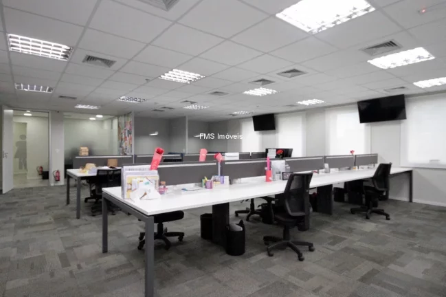 Imagem Conjunto comercial com 220m2 mobiliado na Vila Olímpia.