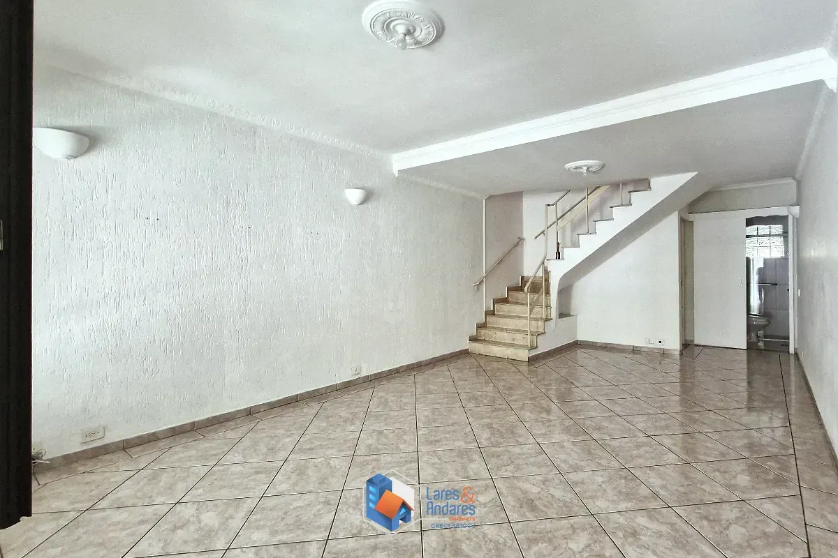 Imagem Sobrado para venda em Santana com 2 quartos, sendo 1 suíte, 116m²