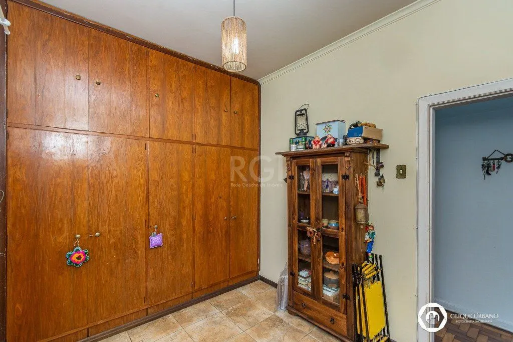 Imagem Casa para Venda de 3 dormitórios, no bairro Petrópolis
