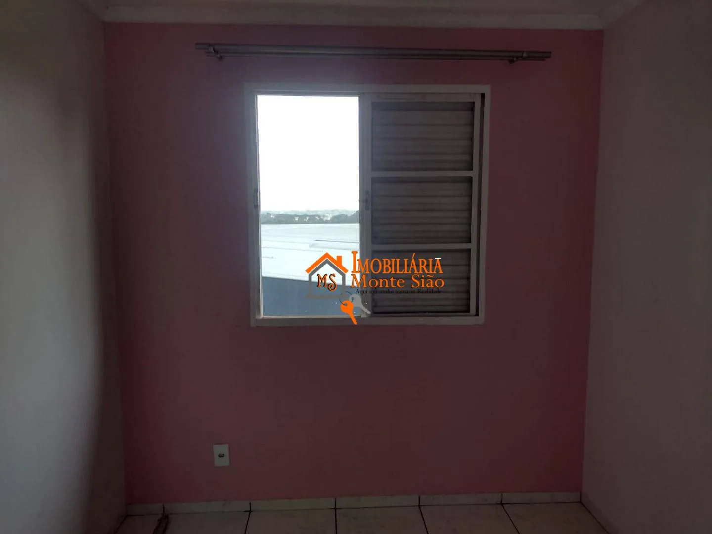 Imagem Apartamento Andar Superior no Condomínio Itapegê | 2 Dorms com Planejados | Lateral Livre | Portaria 24h | Jardim Ottawa