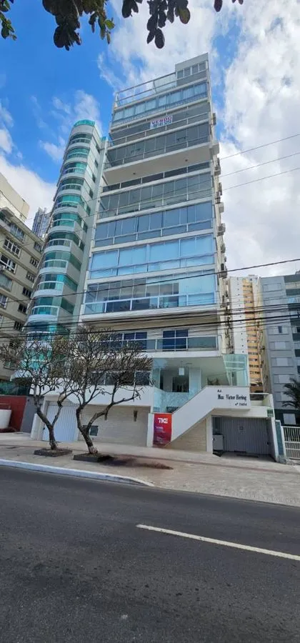 Imagem APARTAMENTO A VENDA NA AVENIDA ATLÂNTICA NA REGIÃO CENTRAL COM SACADA PANORÂMICA