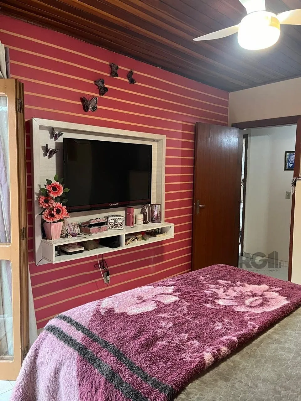 Imagem Casa sobrado mobiliado, 2 dormitórios, Bairro Imbuí