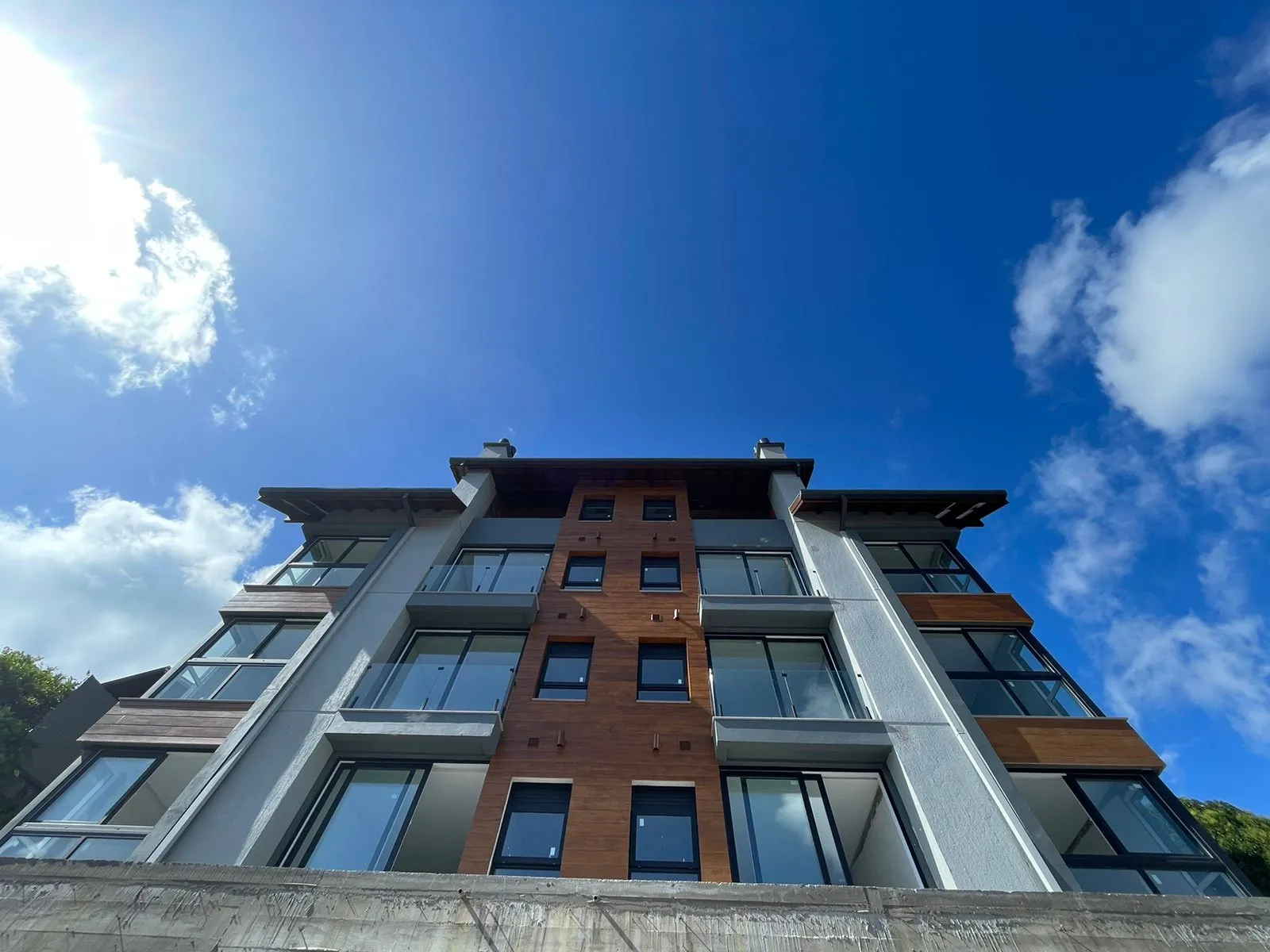 Imagem Apartamento à venda em Gramado, Floresta, com 2 quartos, 71.98m2