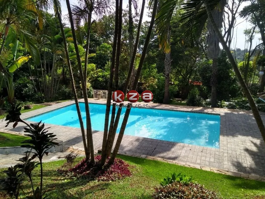 Imagem Imperdível Chácara à Venda em Valinhos-SP, 4 Quartos, 4 Suítes, 2 Salas, 6 Banheiros, 10 Vagas de Garagem, 240m² de Área!