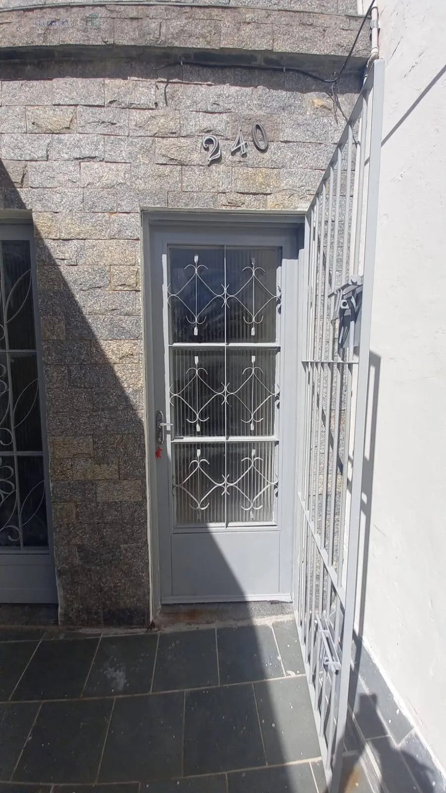 Imagem Excelente Investimento com 3 Casas no Mesmo Terreno