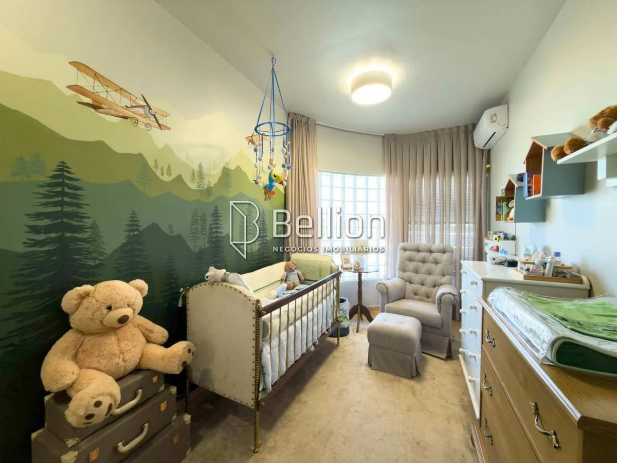 Imagem Casa semi mobiliada, com amplo terreno e piscina no Centro de Rio dos Cedros