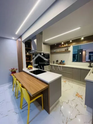 Imagem Sobrado Averbado no Iririú com 347m²