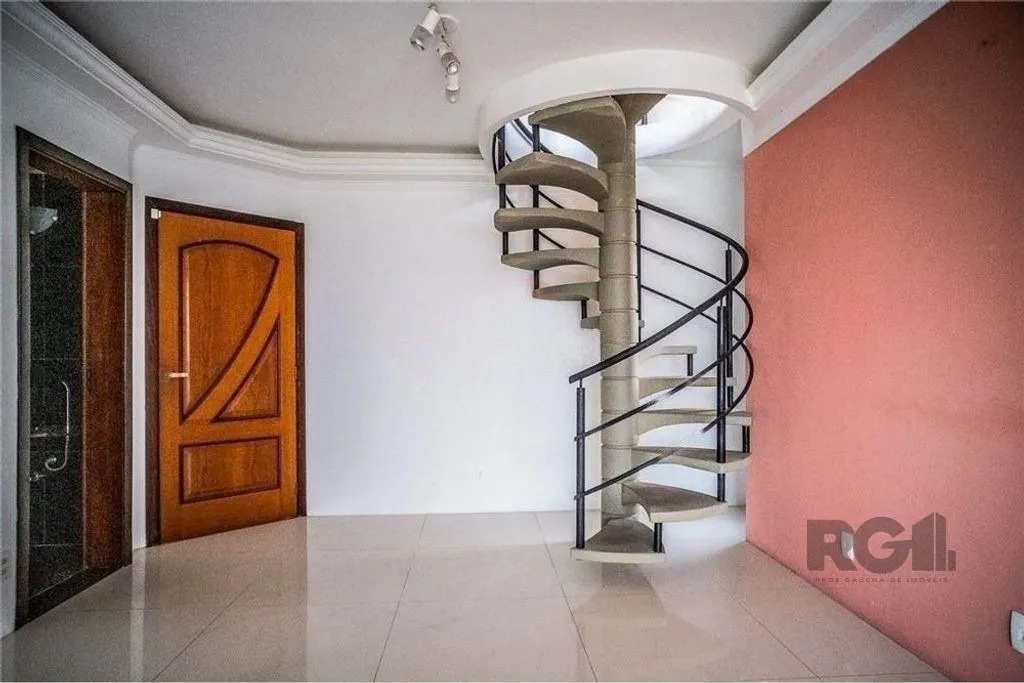 Imagem Excelente cobertura de 255m² com 3 dormitórios e 2 vagas.