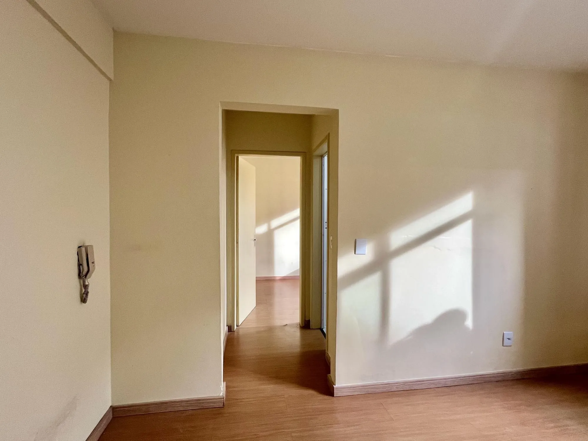 Imagem APARTAMENTO 1 DORMITÓRIO COM VAGA DE GARAGEM