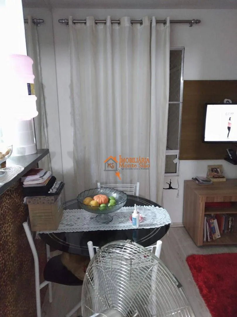 Imagem Apartamento com 2 dormitórios à venda, 45 m² por R$ 245.000,00 - Água Chata - Guarulhos/SP