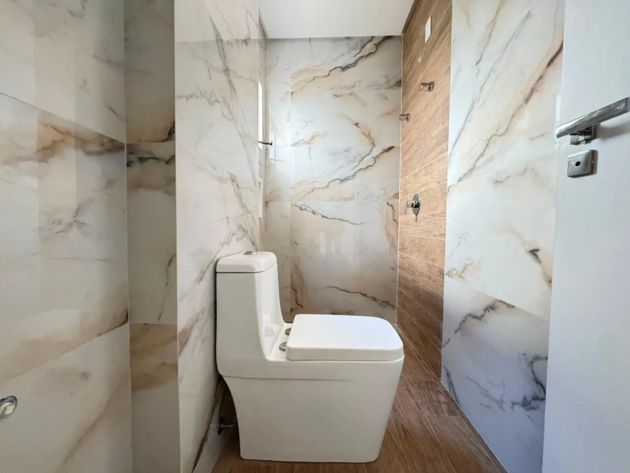 Imagem Casa à venda com 413.65m2 por R$ 3.800.000,00