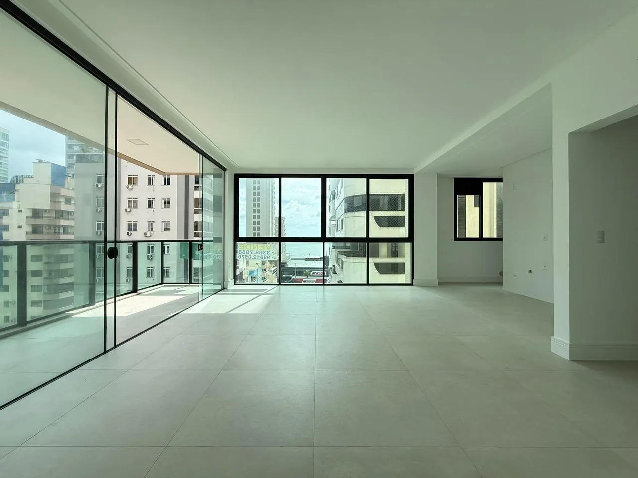 Imagem Apartamento à venda com 143.8m2 por R$ 1.800.000,00