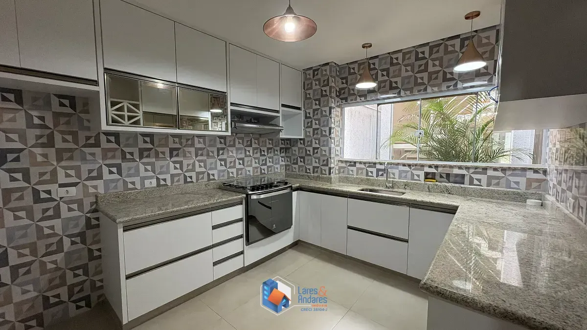 Imagem Casa para venda em Vila Pirituba com 4 quartos, sendo 2 suítes, 288m²