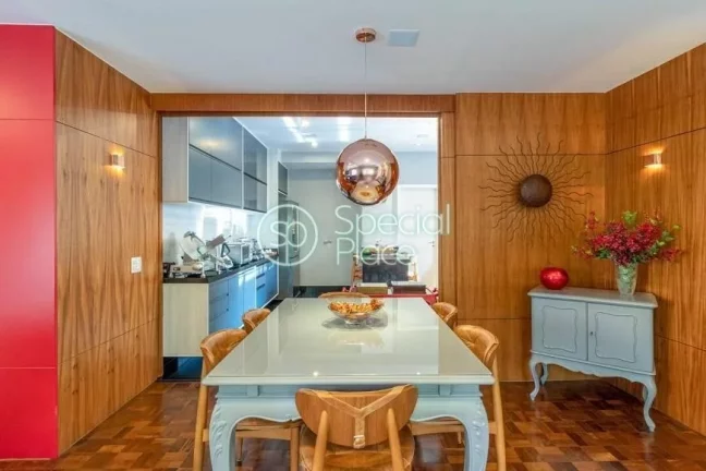Imagem Apartamento com 154mÂ² no Jardim AmÃ©rica Reformado, modernizado e pronto para morar Living para trÃ...