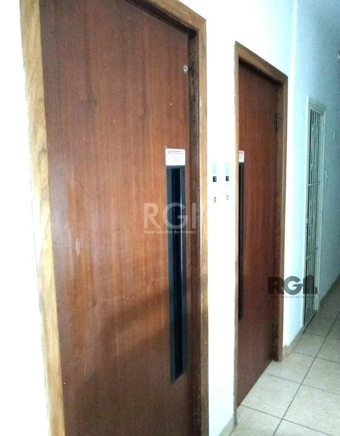 Imagem Apartamento de 2 dormitórios no bairro Cidade Baixa