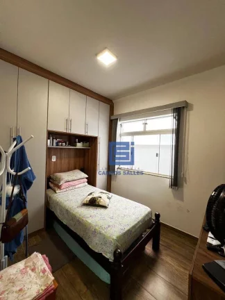 Imagem Casa com 3 dormitórios à venda, 273 m² por R$ 950.000 - Bela Vista - Socorro/SP