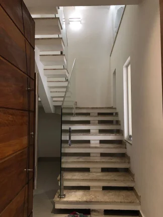 Imagem Sobrado 3 Dormitorios sendo 3 Suítes 4 Vagas Estuda Permuta Menor Valor