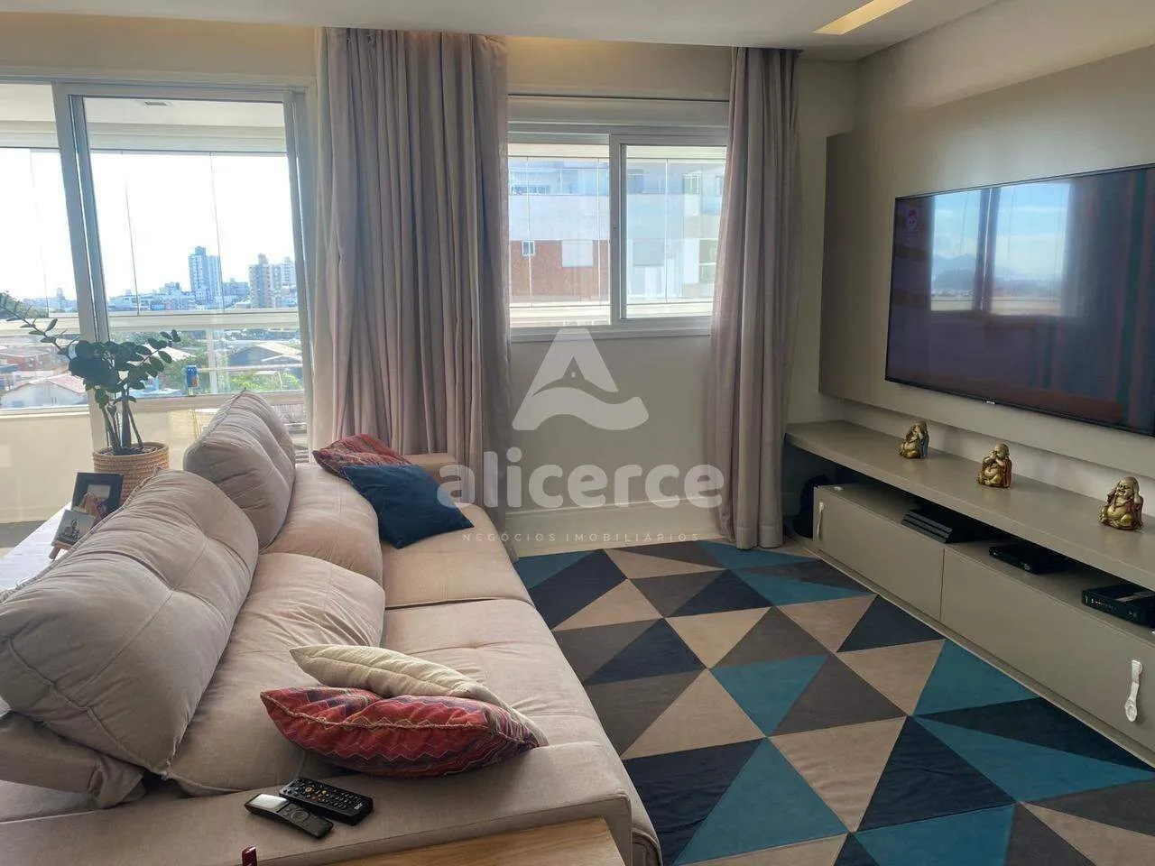 Imagem Porteira Fechada!!! Apartamento à venda com 3 quartos 1 suíte, vista mar em Nossa Senhora do Rosário São José