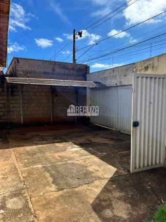 Imagem Casa à venda no Bairro Jardim Itália, Uberaba - 2 dormitórios e 2 garagens!