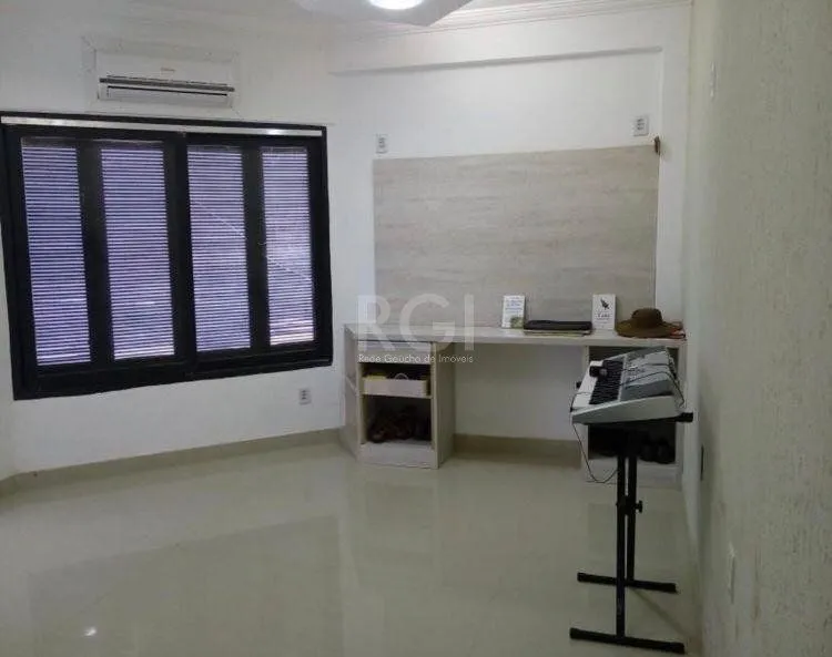 Imagem Casa Comercial em Hípica