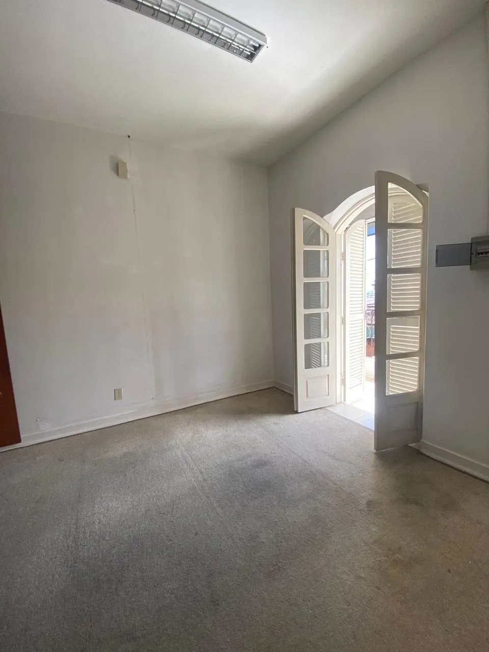 Imagem Imperdível oportunidade: Casa à venda em Sorocaba-SP na Vila Lucy com 3 quartos, 2 banheiros e 251m² de área.