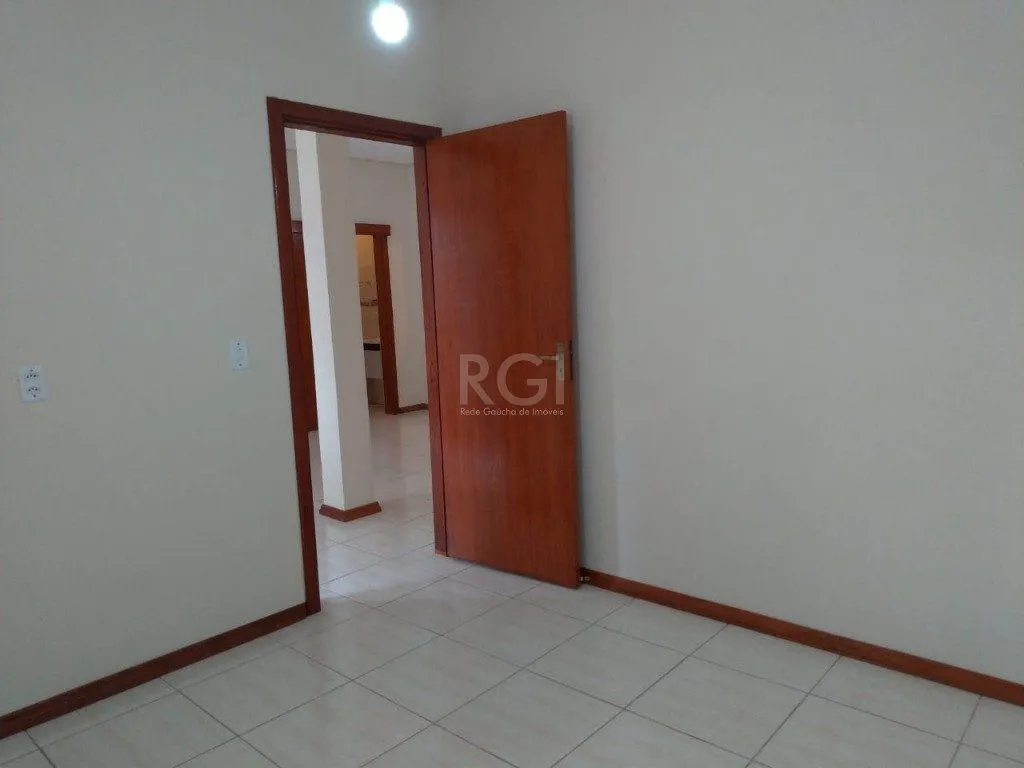 Imagem Apartamento de 4 dormitórios, sendo 2 suites, no bairro Petrópolis DESOCUPADO
