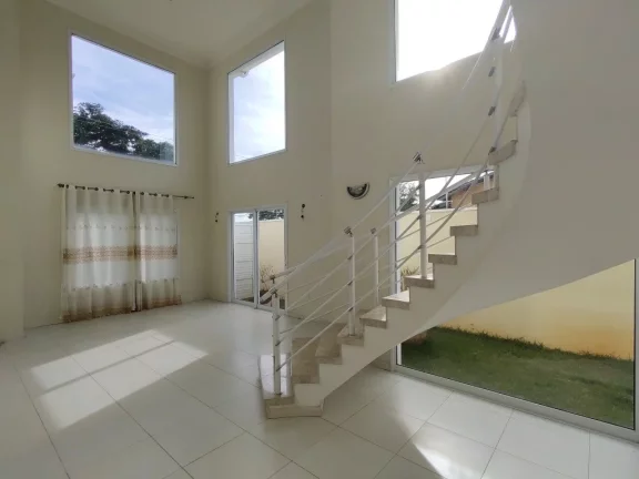 Imagem Residência Impecável no Jardim Panorama: 3 Quartos, 2 Suítes, 3 Salas, 4 Banheiros, 4 Vagas de Garagem, 316,64m² - Vinhedo-SP
