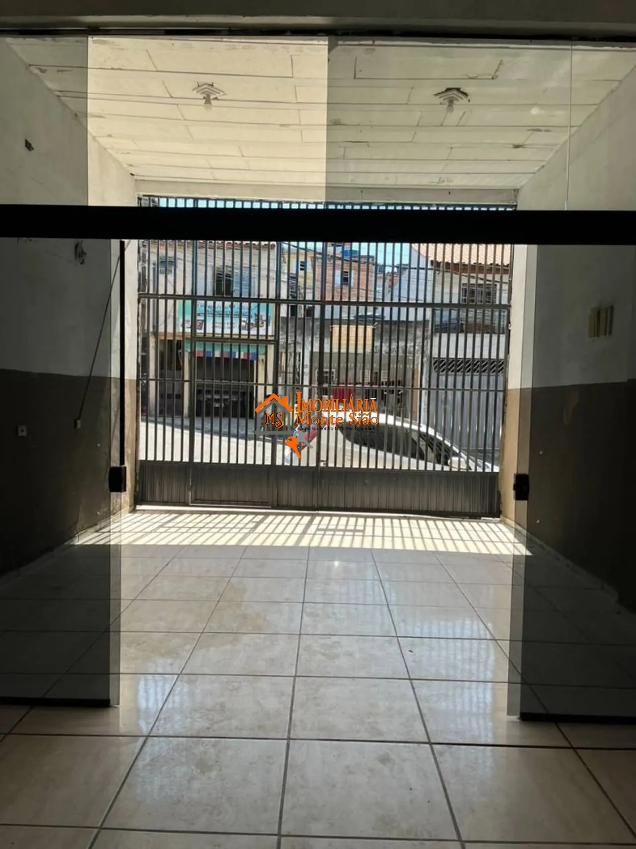 Imagem Salão para alugar, 180 m² por R$ 2.790,00/mês - Cidade Soberana - Guarulhos/SP