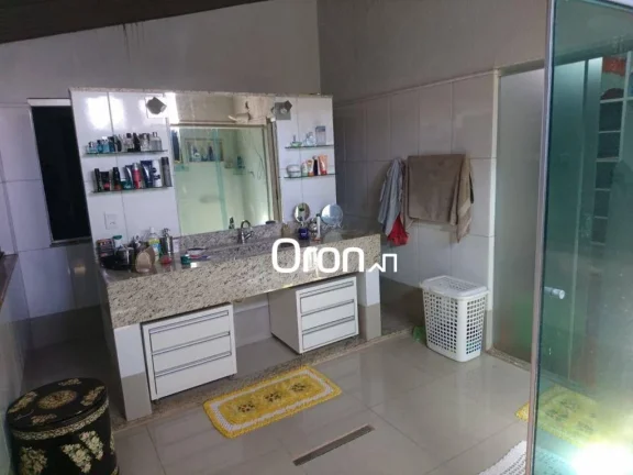 Imagem Sobrado à venda, 420 m² por R$ 1.350.000,00 - Sítio de Recreio Paraíso Tropical - Goiânia/GO