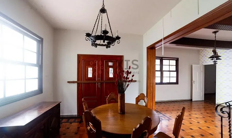 Imagem Casa 4 Quartos para locação em Lourdes