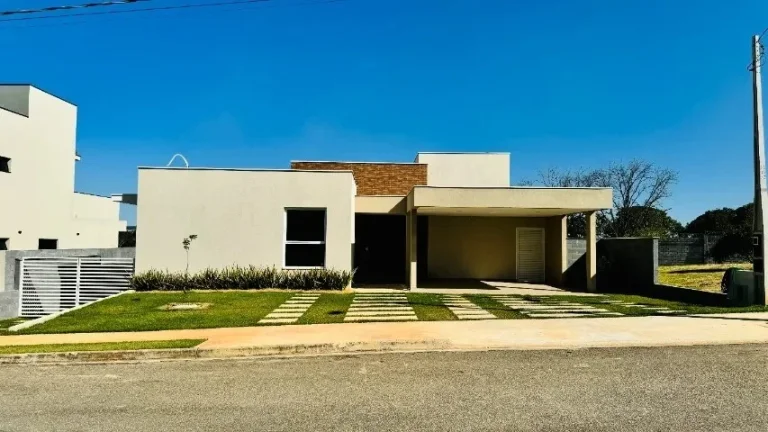 Casa Térrea de Alto Padrão no Condomínio Reserva São José com Piscina, 4 Suítes e Home Office