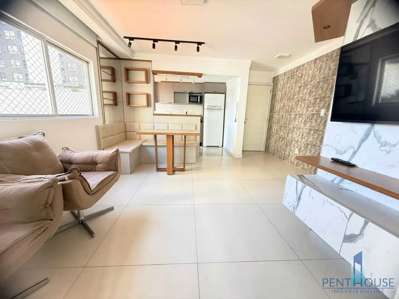 Imagem Apartamento Zona Central para Venda em Balneário Camboriú, CENTRO, 2 dormitórios, 1 suíte, 1 banheiro, 1 vaga
