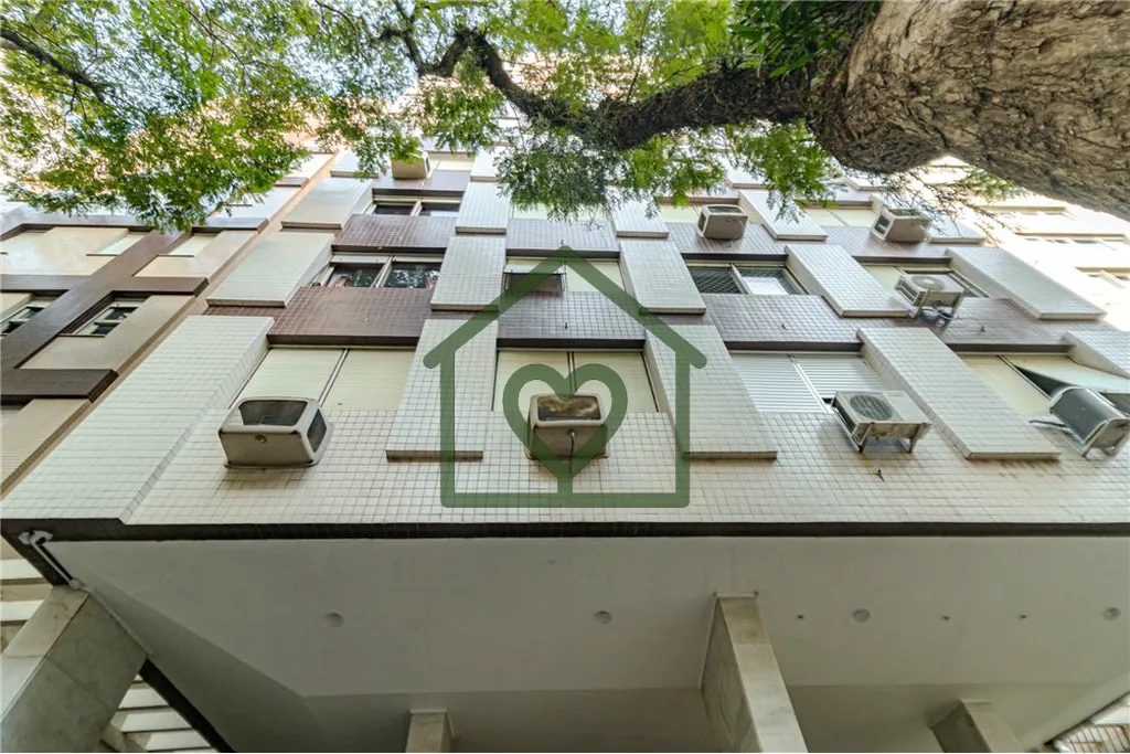 Imagem Amplo apartamento de 120m2, de frente, com 3 dormitÃ³rios, sendo 1 suÃ­te, vaga de garagem e dependÃ...