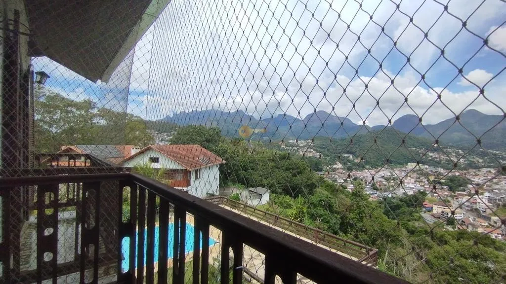 Imagem Casa em Condomínio para Venda em Teresópolis / RJ no bairro Quinta da Barra