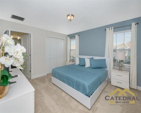 Imagem Casa com piscina totalmente mobiliada por US$550.000,00 (Dólar Americano) em Kissimmee - Flórida/EUA