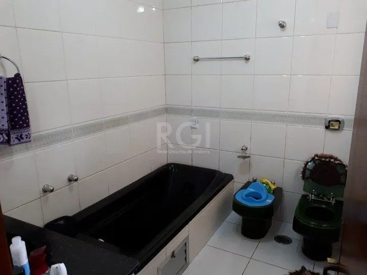 Imagem Apartamento para Venda - 145.56m², 3 dormitórios, 1 vaga - Cidade Baixa