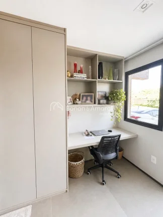 Imagem Casa com acabamento impecável | 3 suítes | Próxima ao Shopping Dom Pedro.

Casa semigeminada à v...