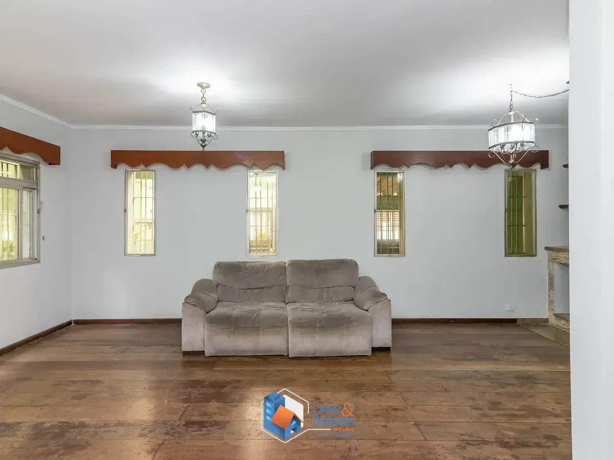 Imagem Casa para venda em Jardim Ana Maria com 3 quartos, sendo 1 suíte, 280m²